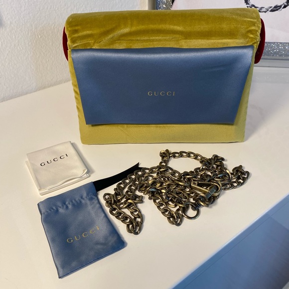 New Gucci Soft Velvet Sunglasses Pouch and Chain only - Picture 3 of 12